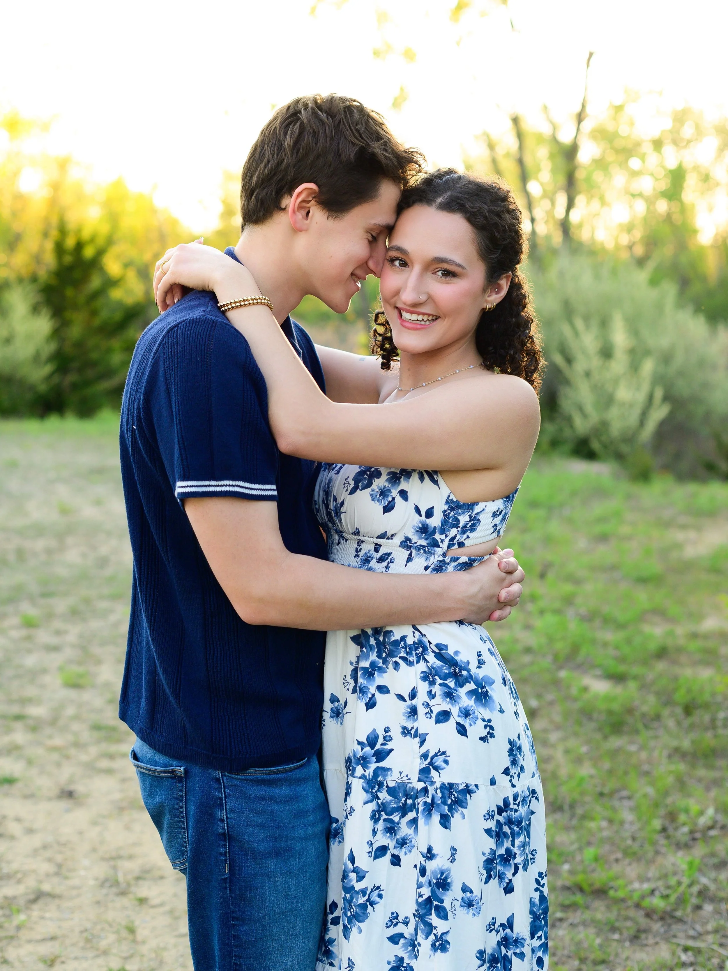 I love senior photos SO much, but sometimes photographing something new is SO MUCH FUN!! When Allegra asked me to do a shoot with her bf Dylan my heart skipped a beat. I had a blast capturing these two and hearing all about their future plans after g