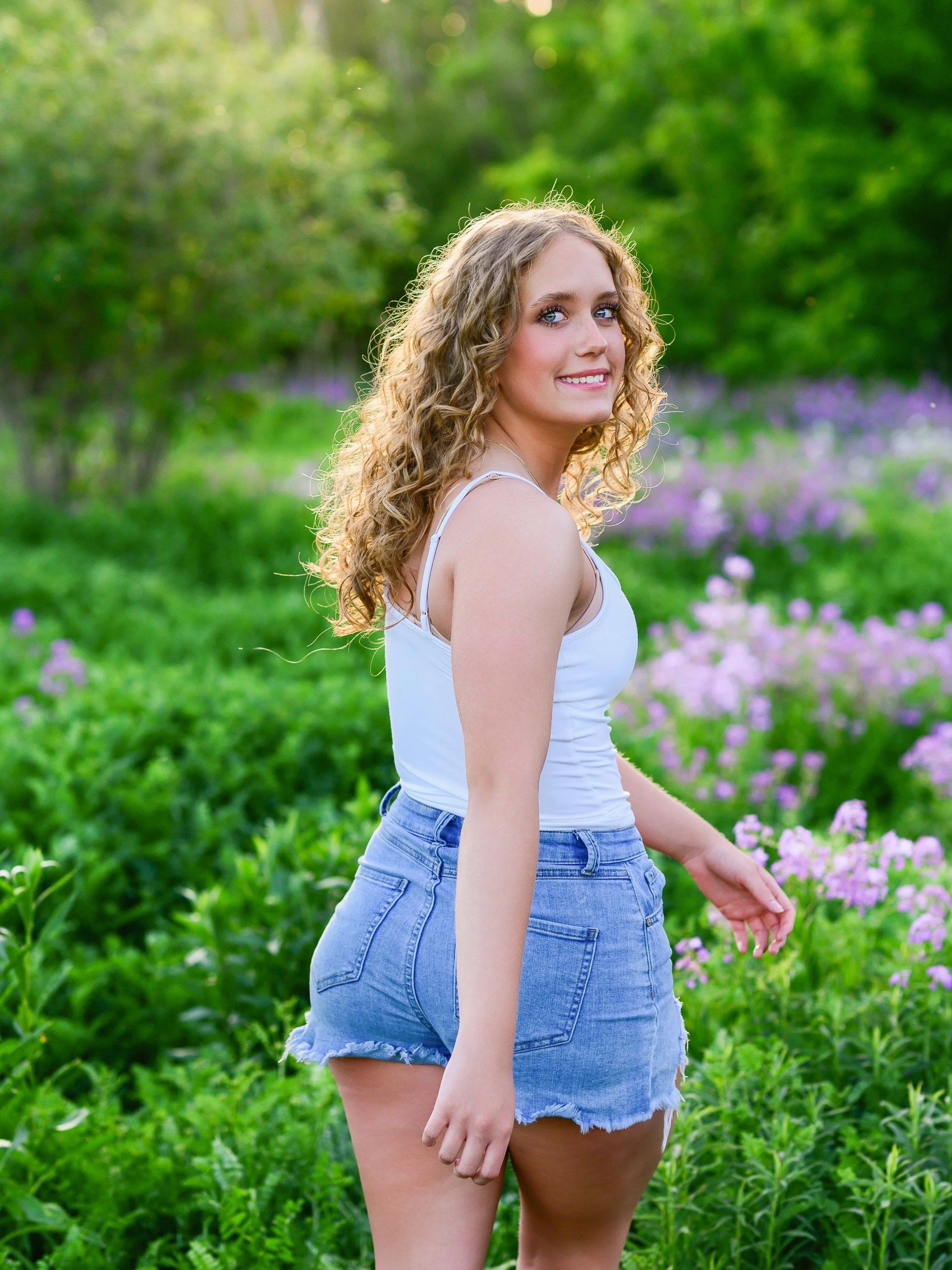 &lsquo;27 Senior Team Spring 📸 // Jordin 🌸

I seriously can&rsquo;t get enough of these gorgeous spring flowers and the beautiful photos we created during this shoot 💜

Jordin, I&rsquo;m so excited you&rsquo;re part of the Senior Team this year! T