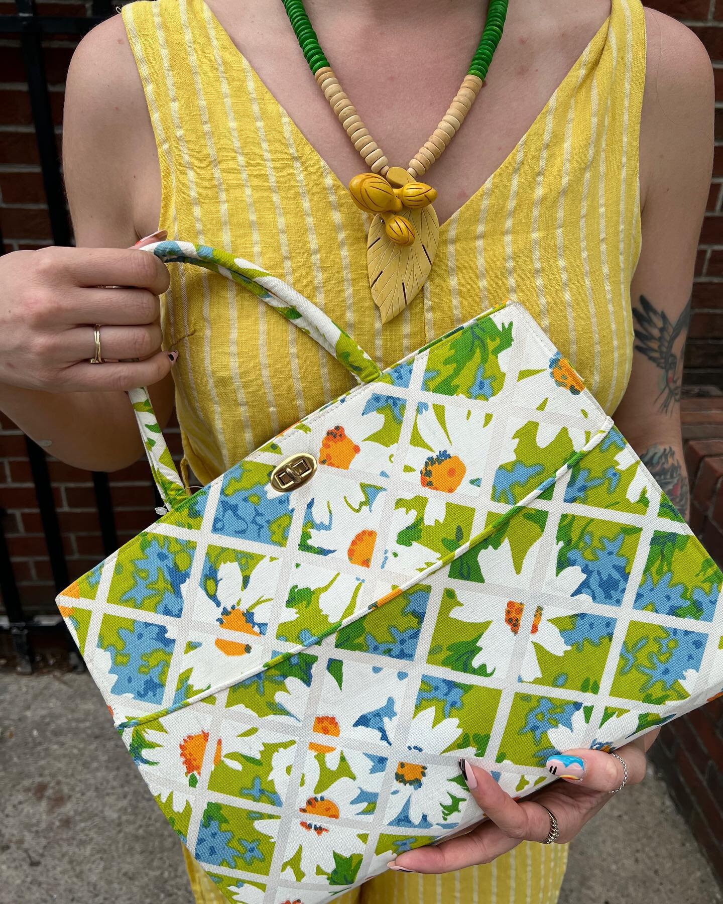 Sunny Sunday 🌞
&bull;
&bull;
&bull;
Lungo L&rsquo;arno linen jumpsuit, xs $44
Verka clogs, size 39 $65
Vintage purse $36
Leaf necklace SOLD!
&bull;
Call or dm to purchase!