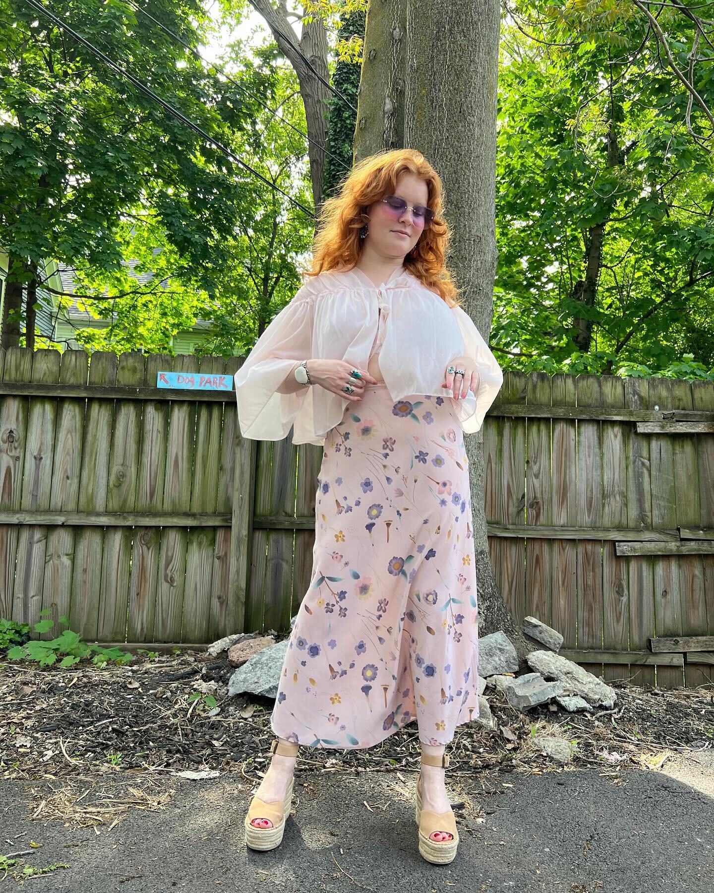 Lots of dreamy pastels like these in store 🌸
&bull;
&bull;
&bull;
Vintage top SOLD
Vintage skirt 28&rdquo; waist $24
Soludos sandals 6.5, run small $55
Sunglasses $14
Call or DM to purchase!
