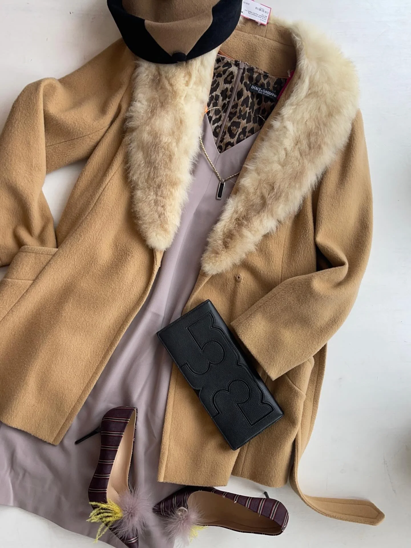 Fluff and glamour ✨💫

Vintage Country Pacer Wool coat with Rabbit Fur trimmed collar, size medium, NOW $60
Dolce &amp; Gabbana midi dress, size 40/4, NOW$138.75
J-Crew Collection pointed toe pumps, size 7.5, $120
Gucci pumps, size 38.5, NOW $261
Gol