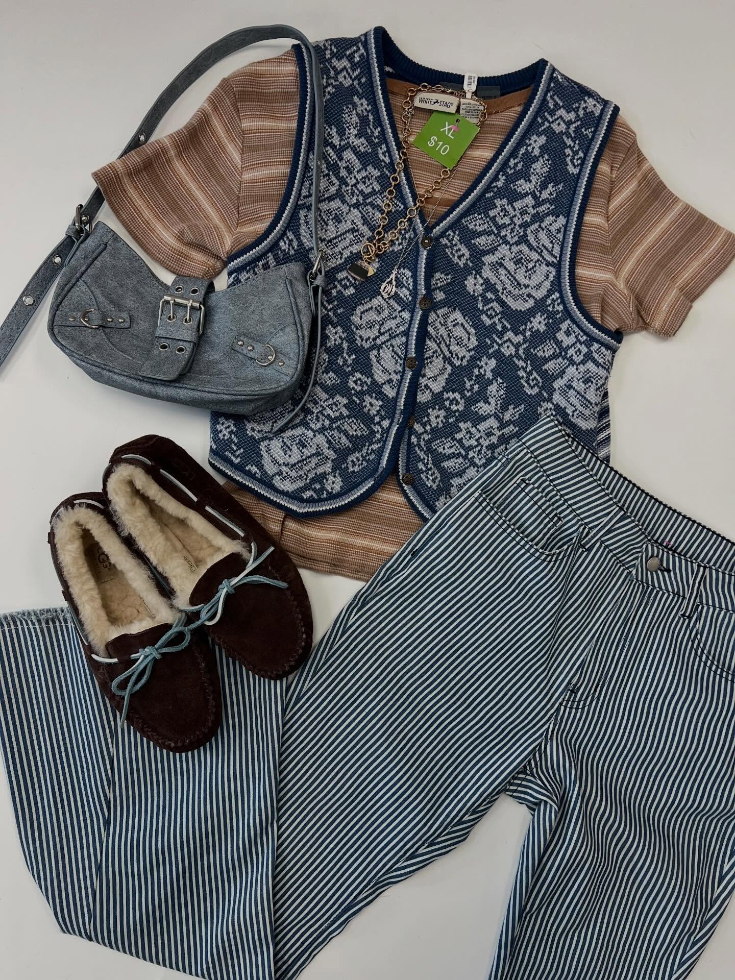 It&rsquo;s not -10 degrees outside&hellip; that means it is spring inside the Outlet! Come transition your wardrobe without breaking the bank! 🌿🧢🌷

Striped Pants - Size S, $15 
White Stag Tee - Size XL, $15
Liz Wear Vest - Size S, $15
Faux Denim B