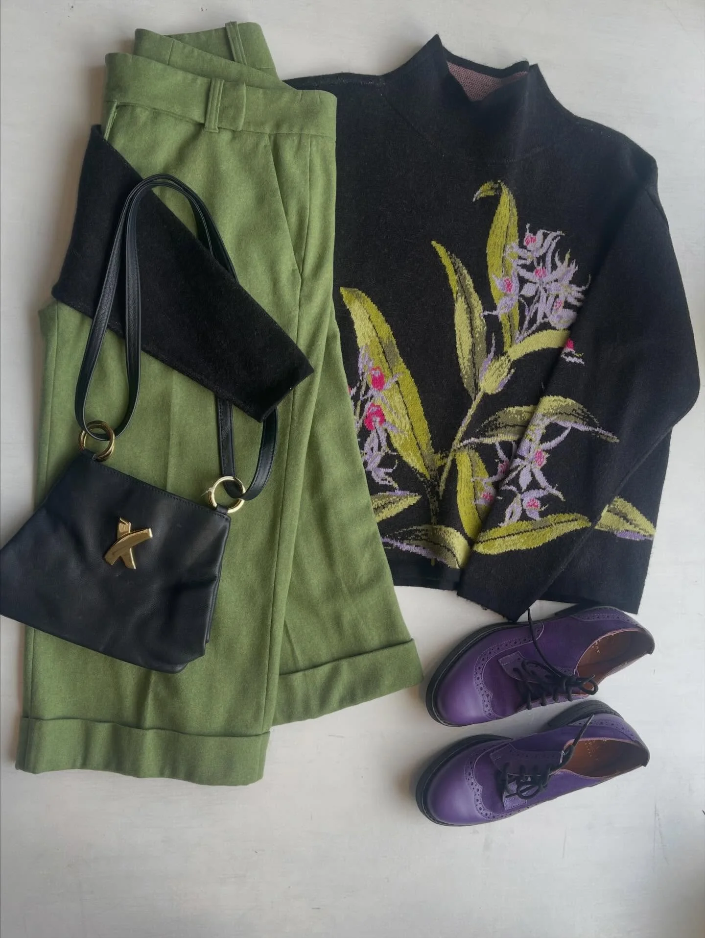 We&rsquo;re obsessed with this color combo 😍

Dm us for outfit info, or stop in today from 11-6 to see these pieces for yourself!

#vintagefashion #fashionbuffalony #consignmentshop #thriftbuffalo  #smallbusinessbuffalo