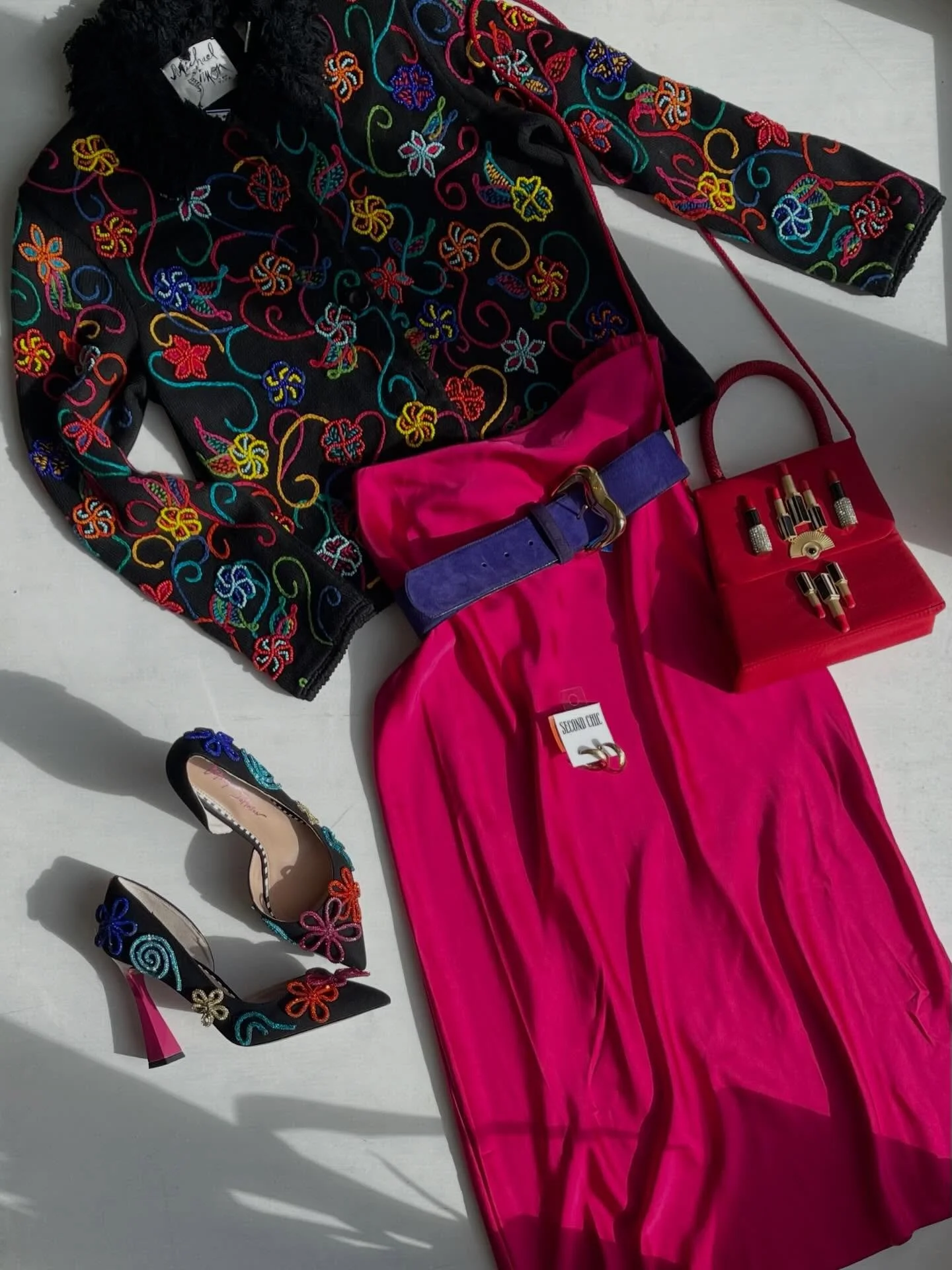 Make it pink 👛🌸🩷 or make it blue 🌊🦋🩵? 🤔

How perfectly do these Betsy Johnson heels &amp; vintage Michael Simon sweater match? So many ways to wear!!

#vintagefashion #fashionbuffalony #consignmentshop #thriftbuffalo  #smallbusinessbuffalo