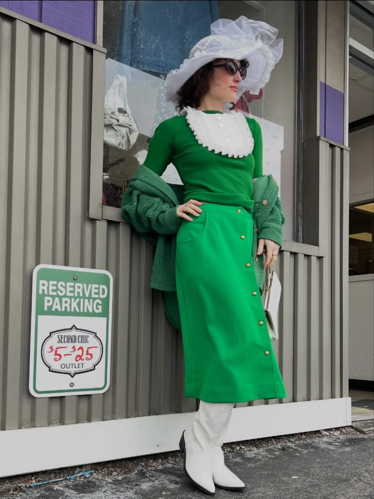 👒 Oy! D&rsquo;ya have all your green sorted for St Pattys? If you&rsquo;re in the long finger, we&rsquo;ve got the missing pieces you might need. We&rsquo;re here from 11-6 🍀✨