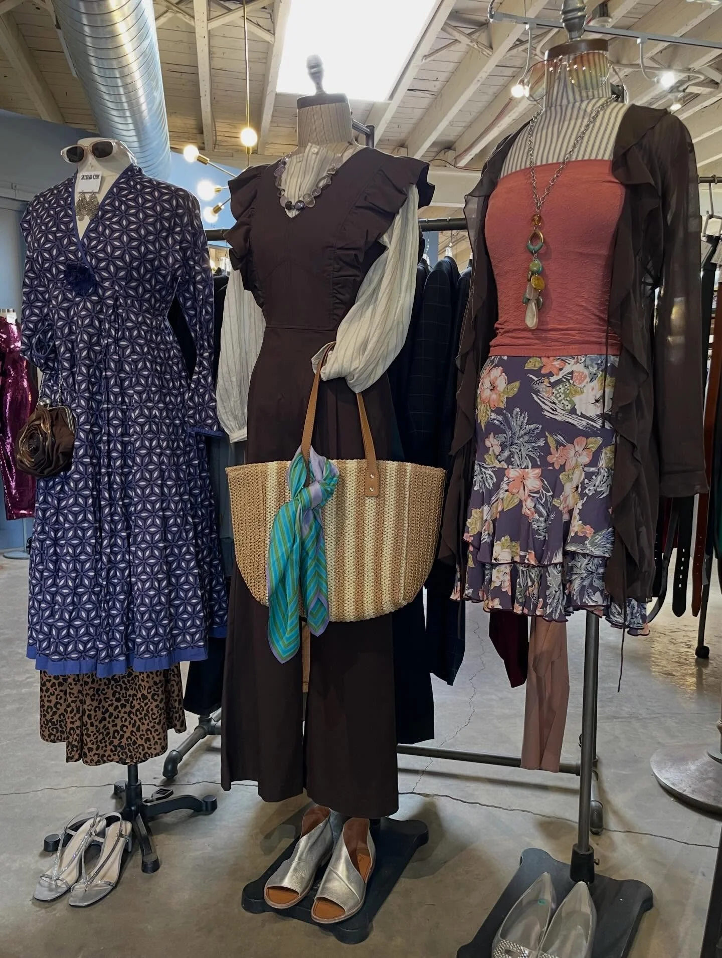 Spring is in bloom 💐 We&rsquo;re here 11-6 today, stop in for some fresh-picked fashion 🌷