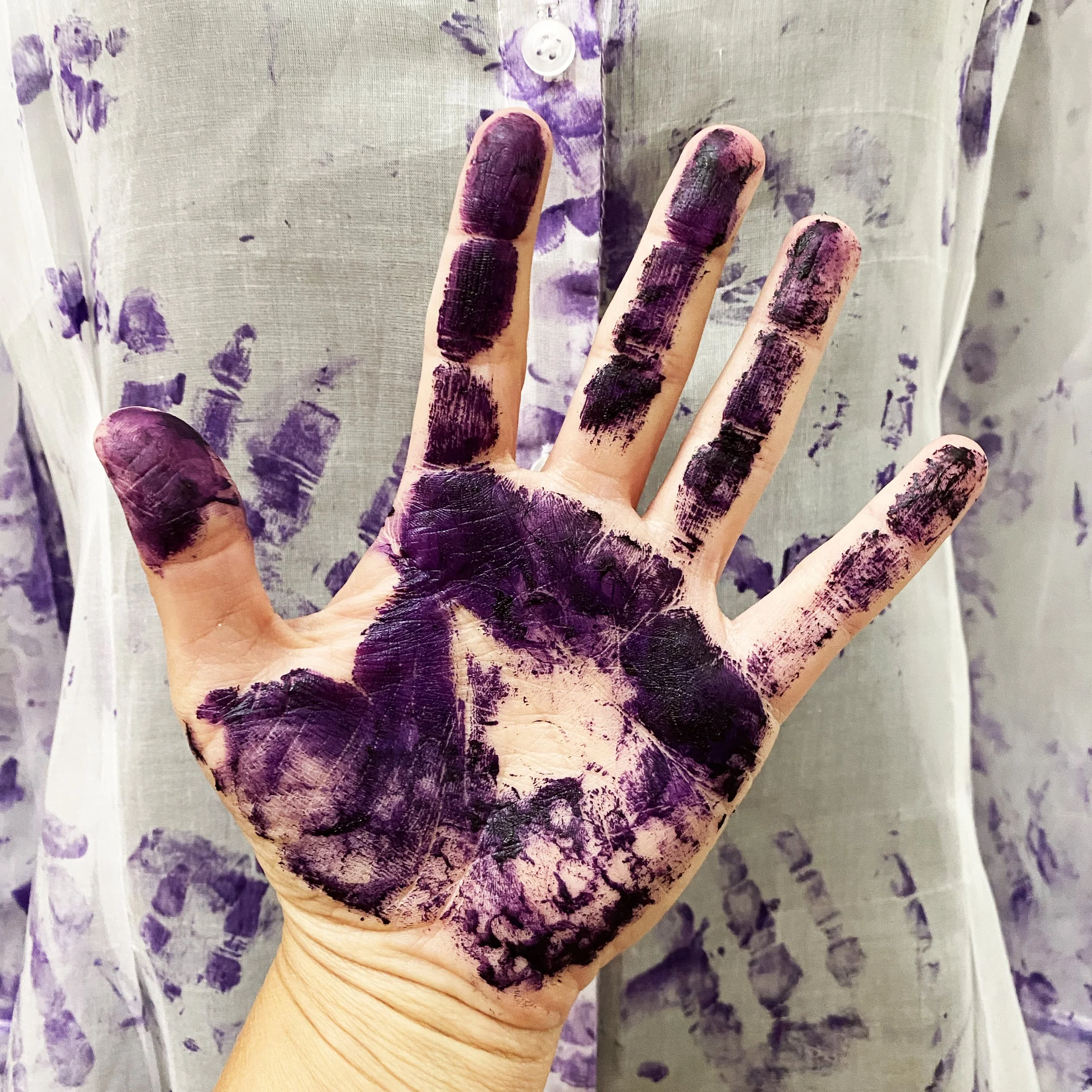 Riewe_IFFTI_Paint Hand.jpg