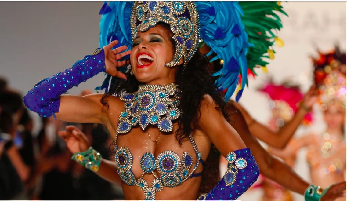 Samba-Lisa-Blue-Scream.jpg
