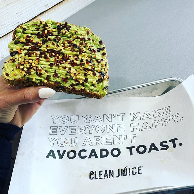 How do you like your avocado toast? With just salt and pepper, with an egg atop, with red pepper ??? So many ways to get good fat into your diet with this yummy food 🥑  we love this option from @cleanjuice and it&rsquo;s easy to make at home too!!
