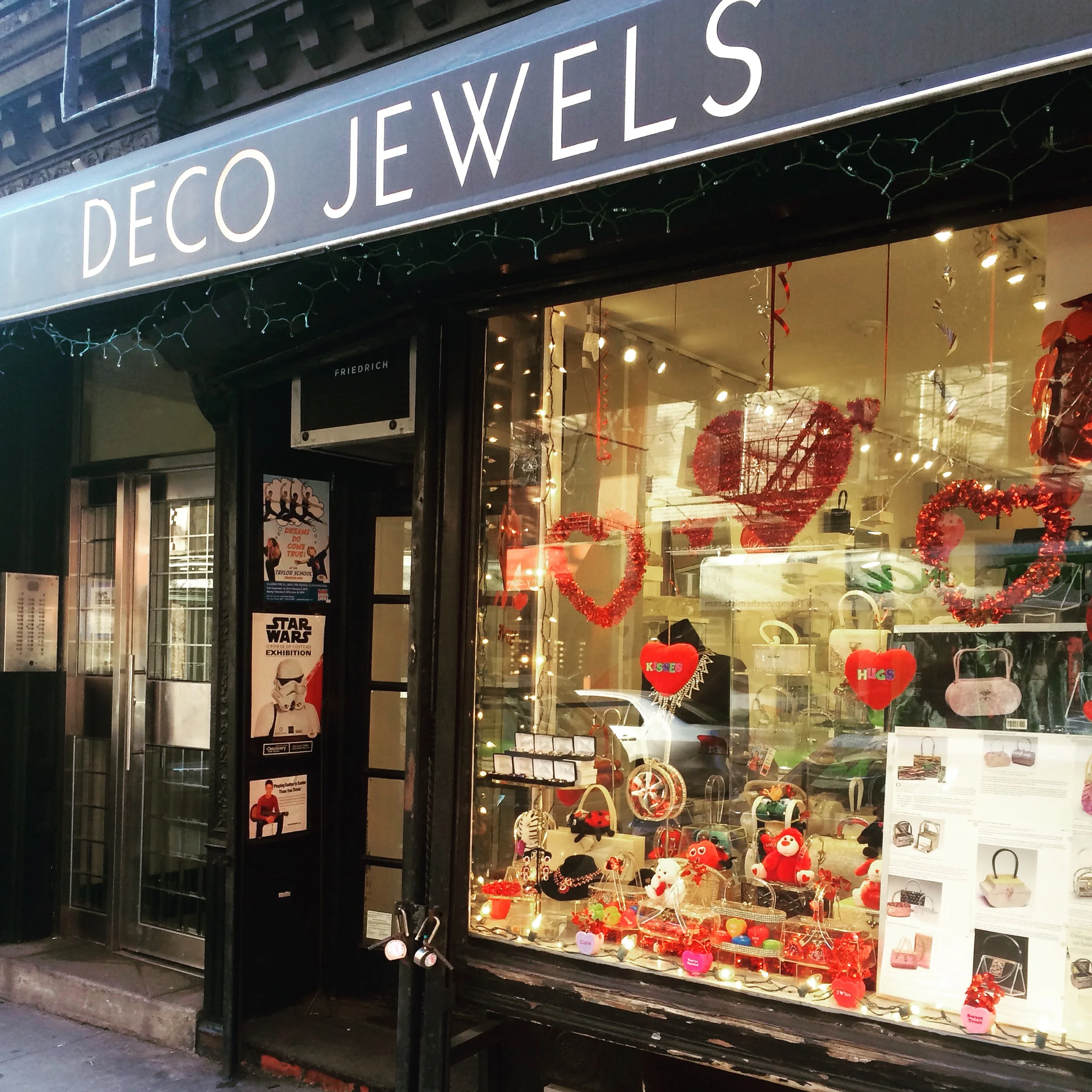 Deco Jewels