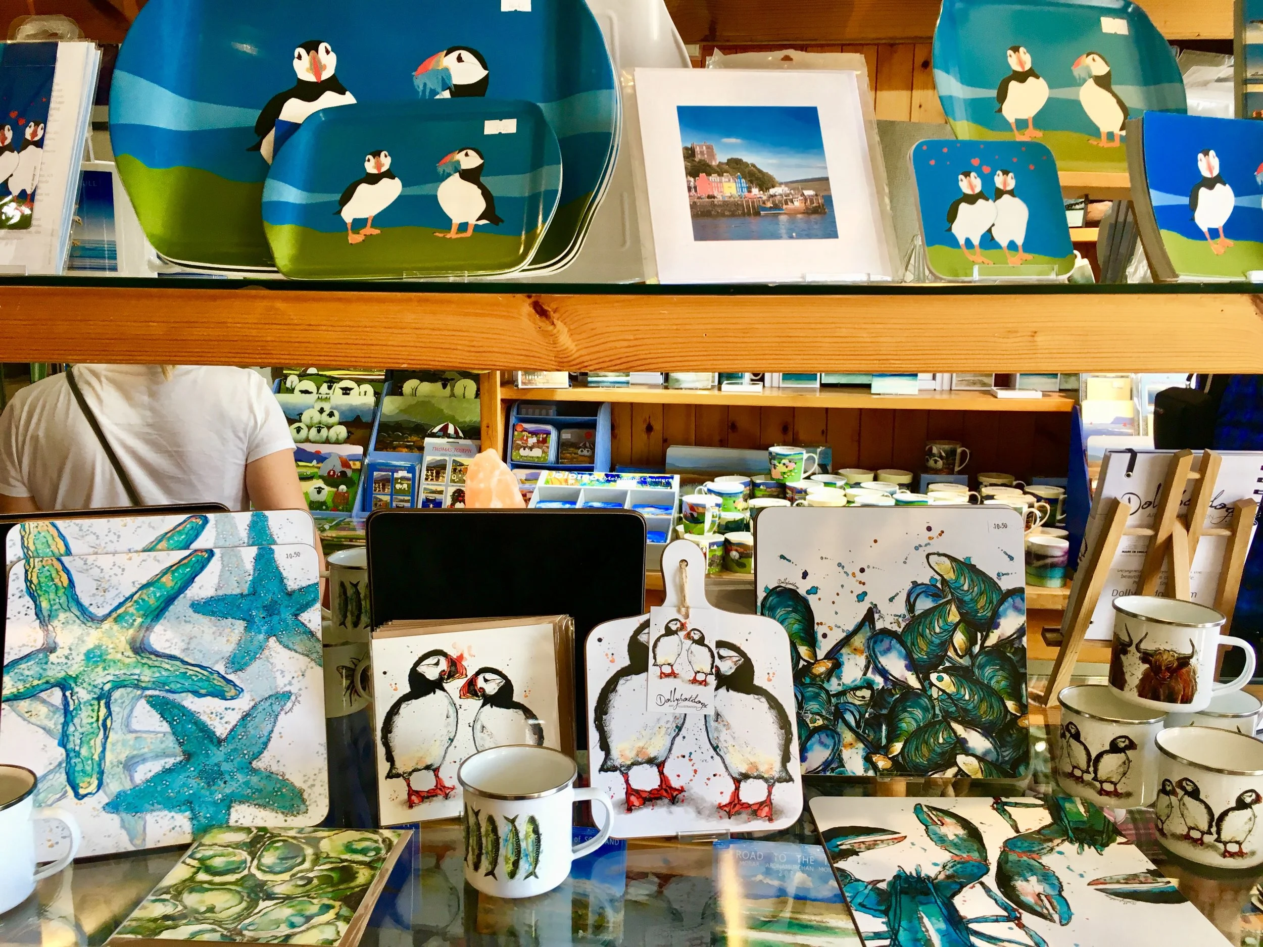 Sea and wildlife imagery is a great choice for souvenir gift giving.