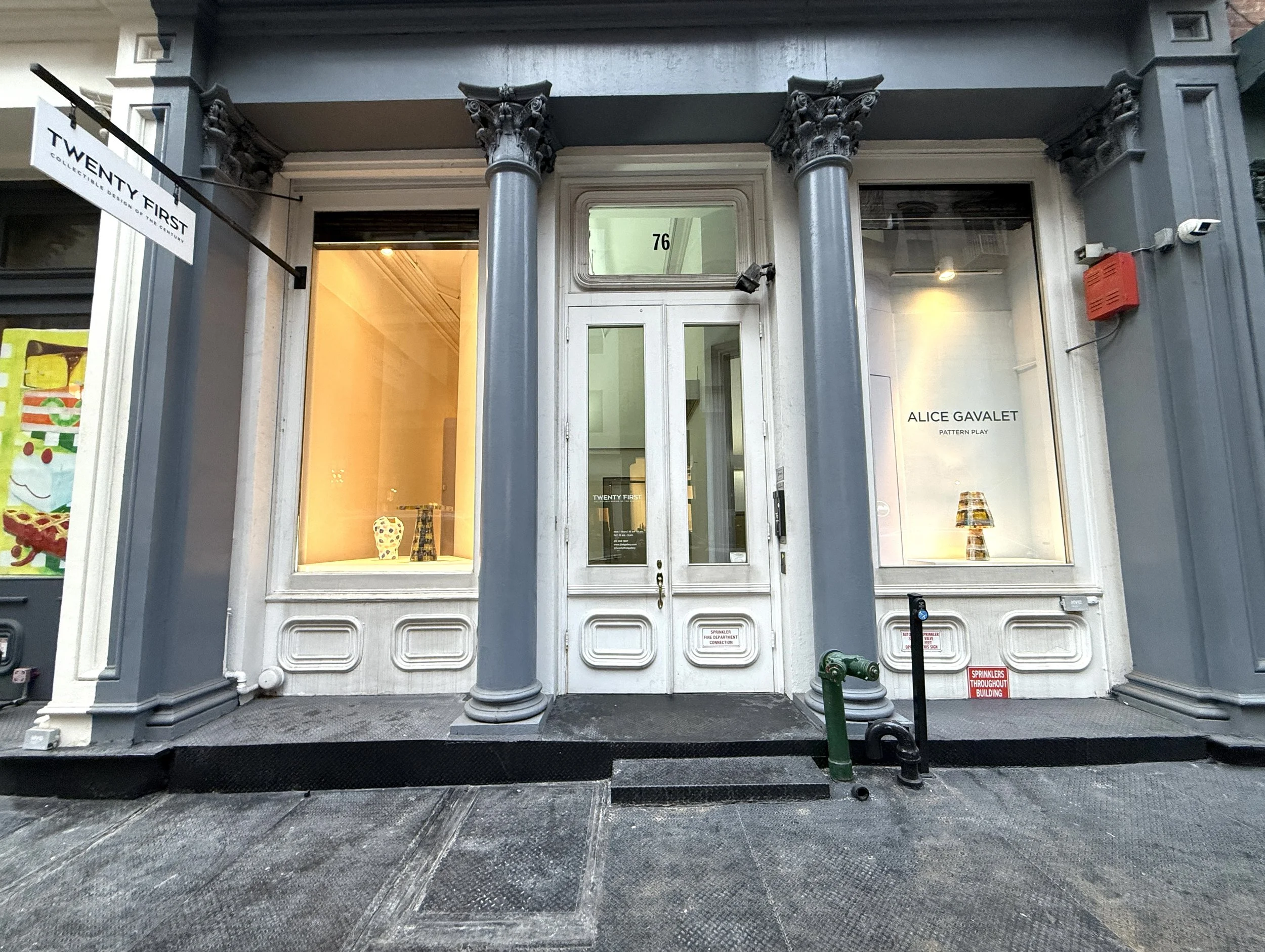 TWENTY FIRST GALLERY