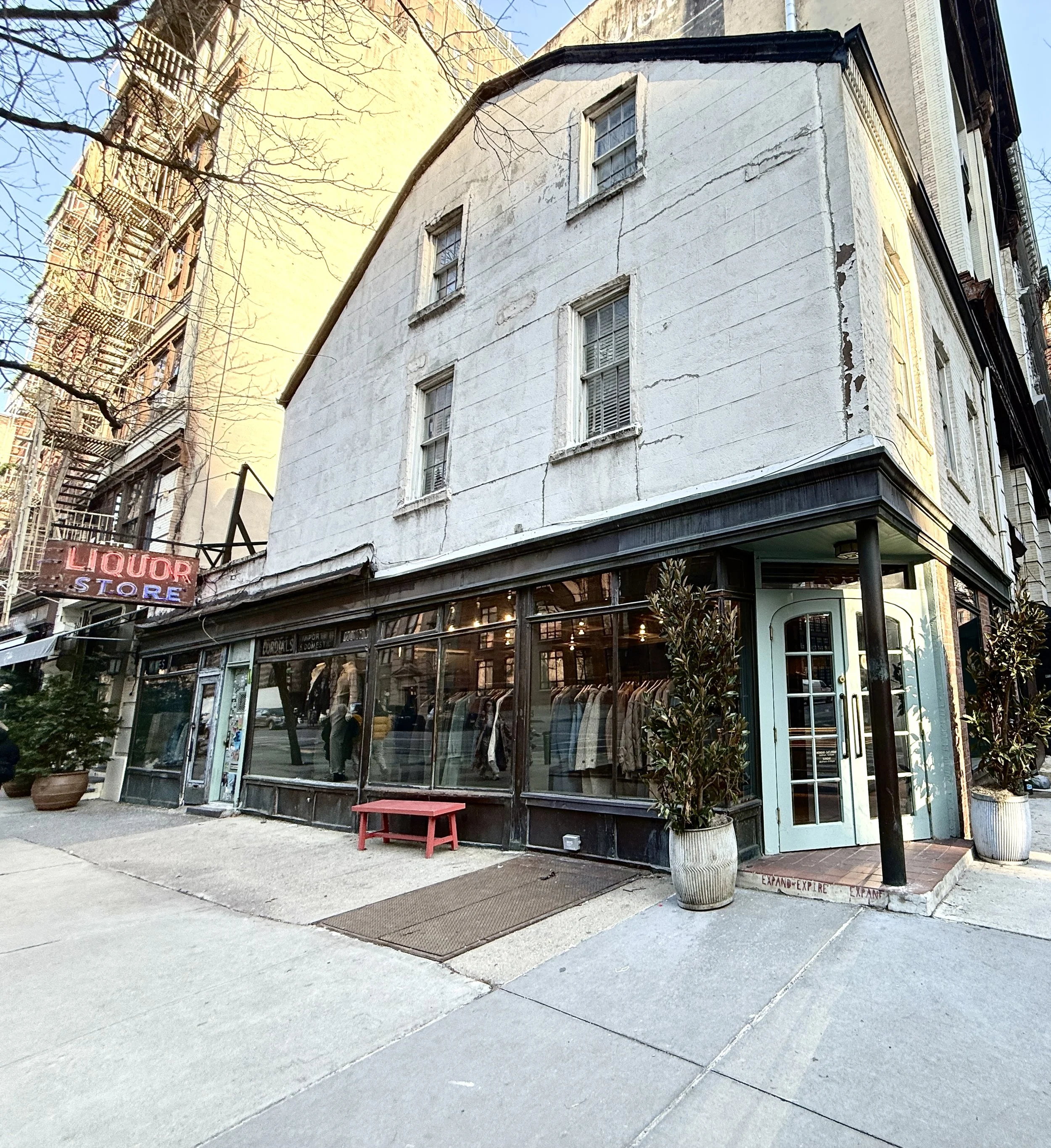 TODD SNYDER LIQUOR STORE