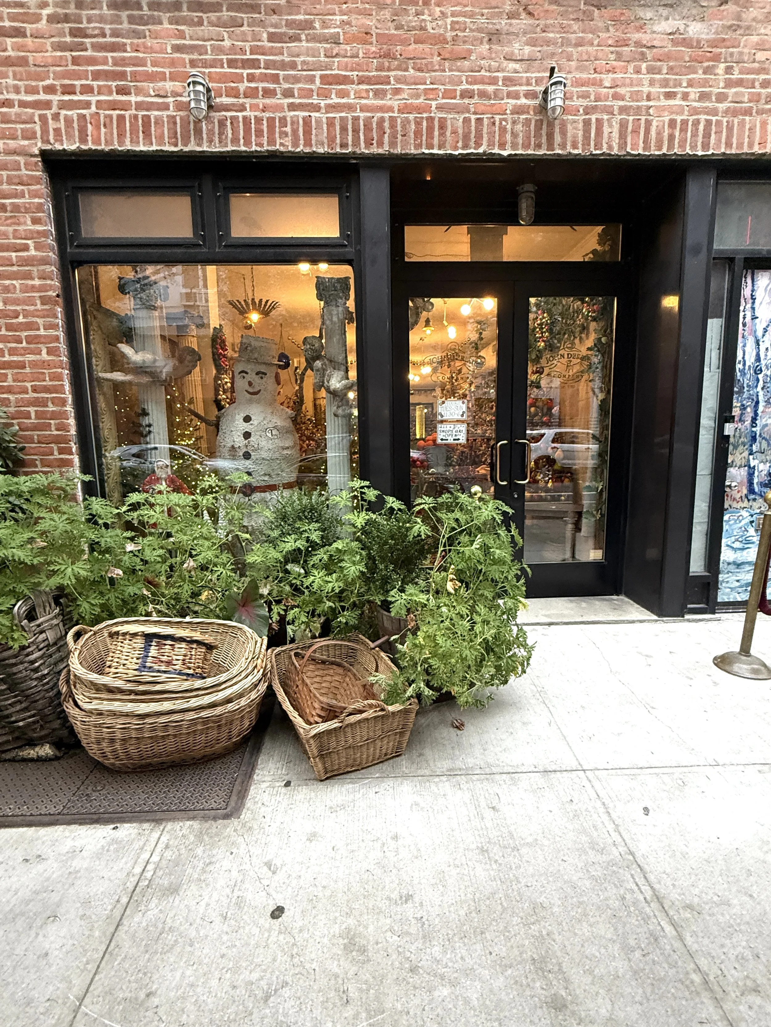 JOHN DERIAN HOLIDAY SHOP