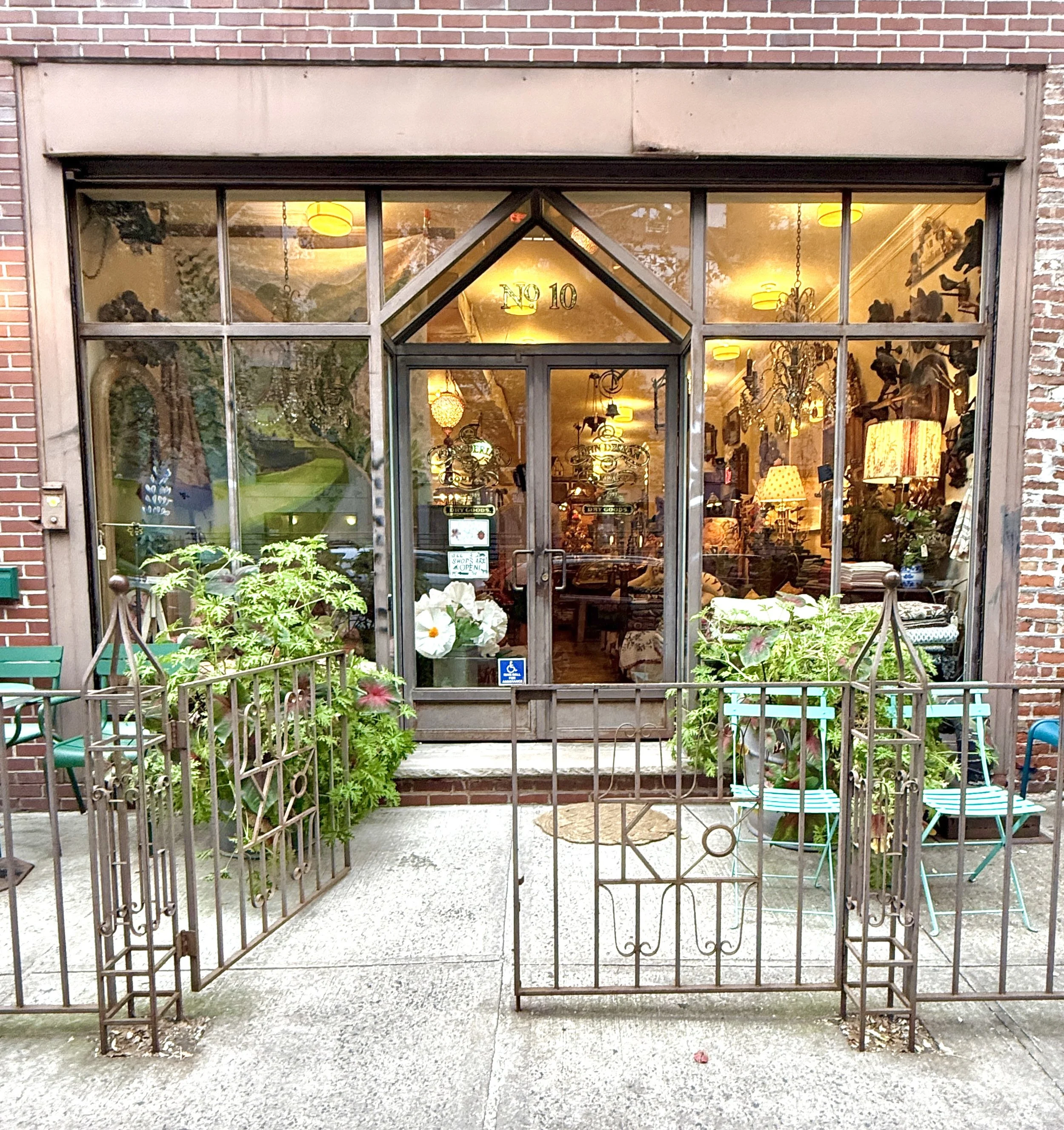 JOHN DERIAN DRYGOODS