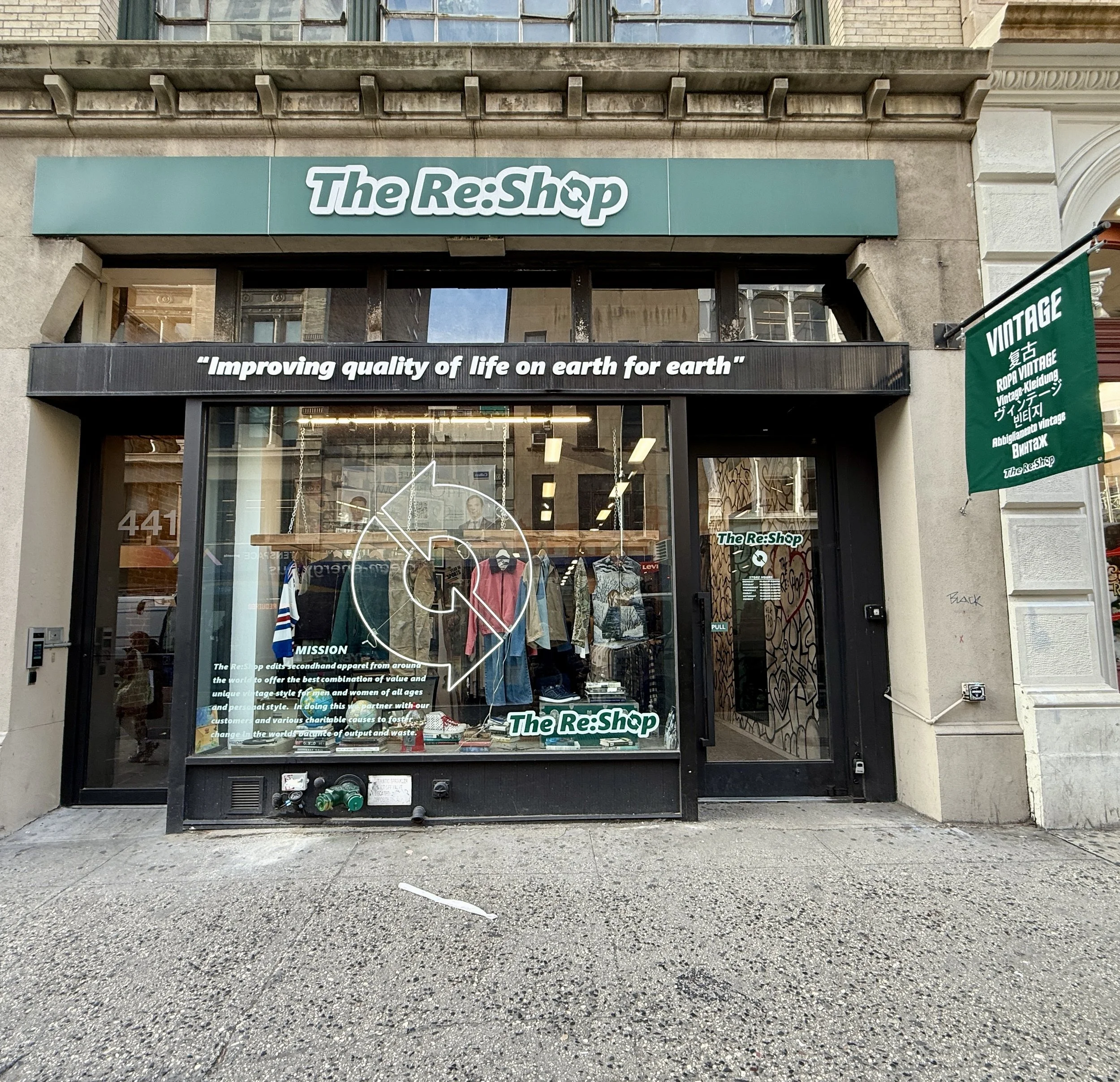 THE RE:SHOP