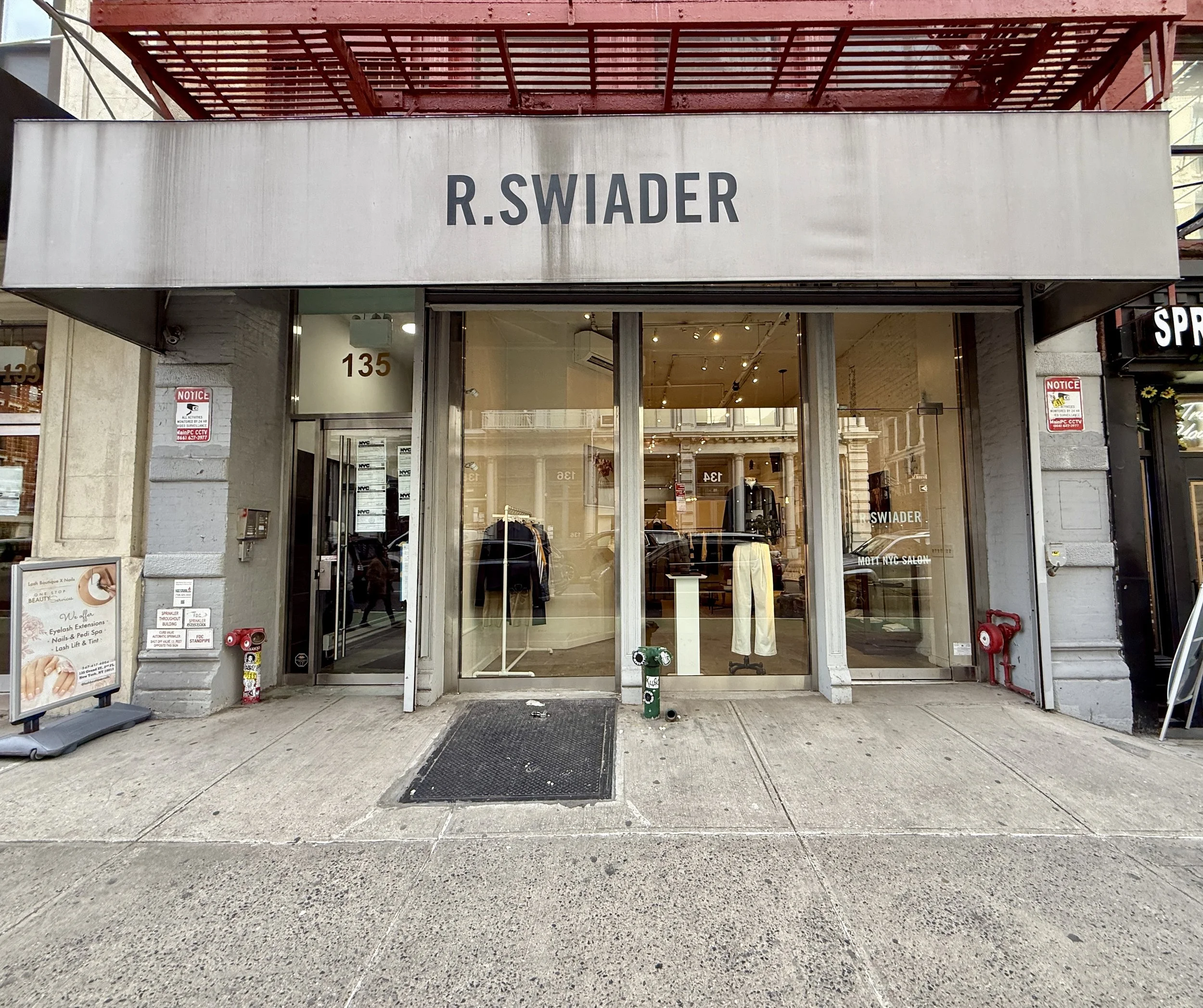 R.SWIADER