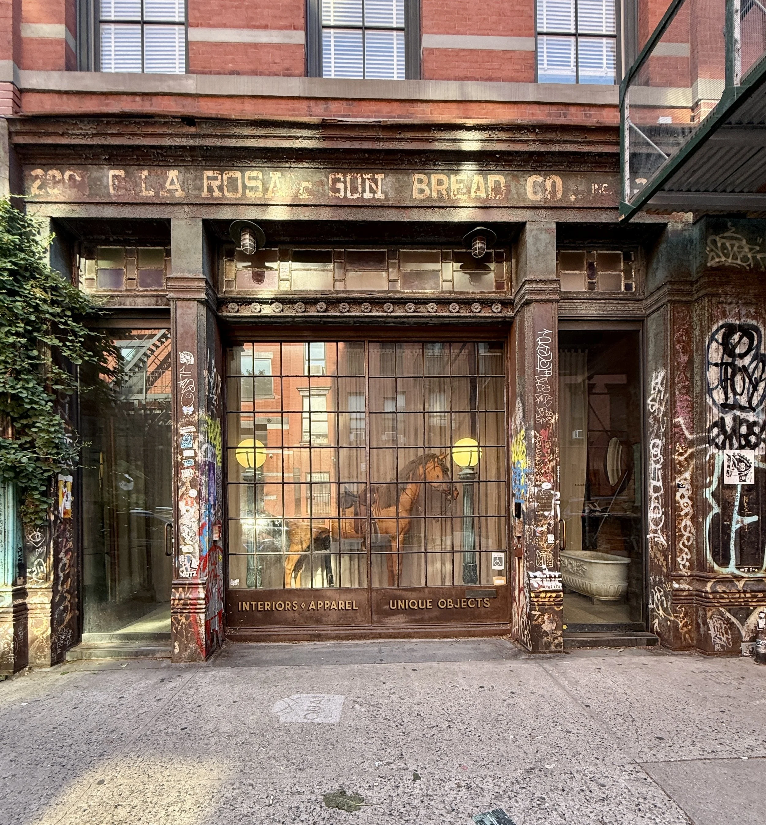 ELIZABETH STREET GALLERY