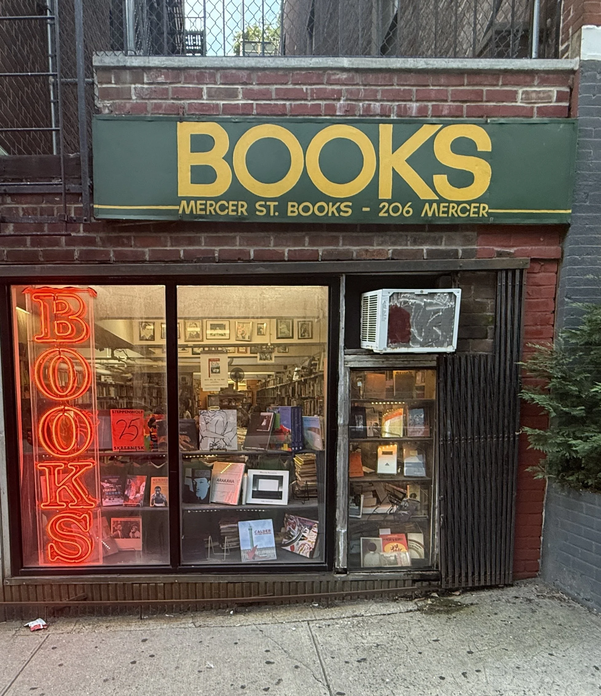 MERCER ST BOOKS