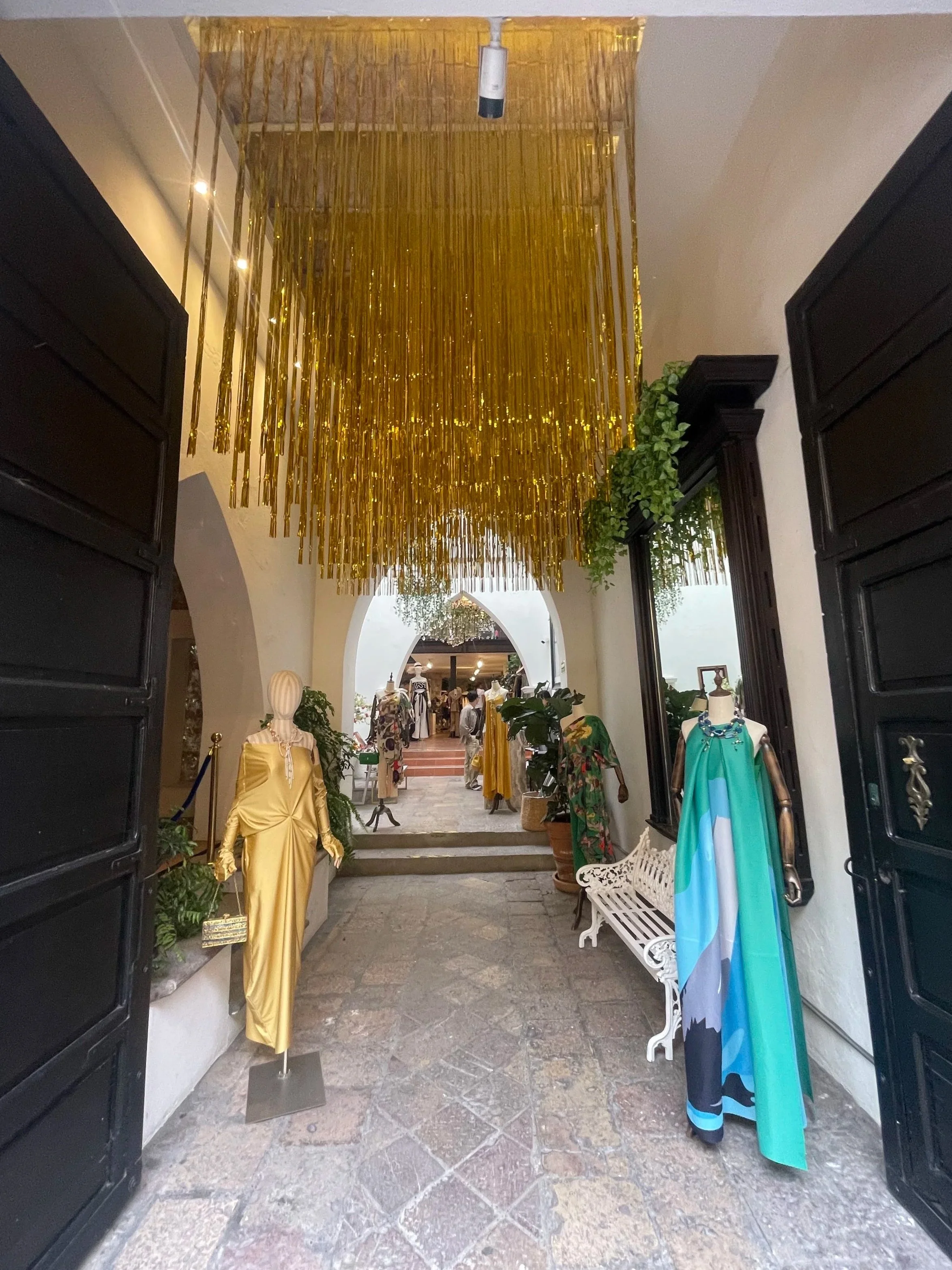 CASA R CONCEPT STORE