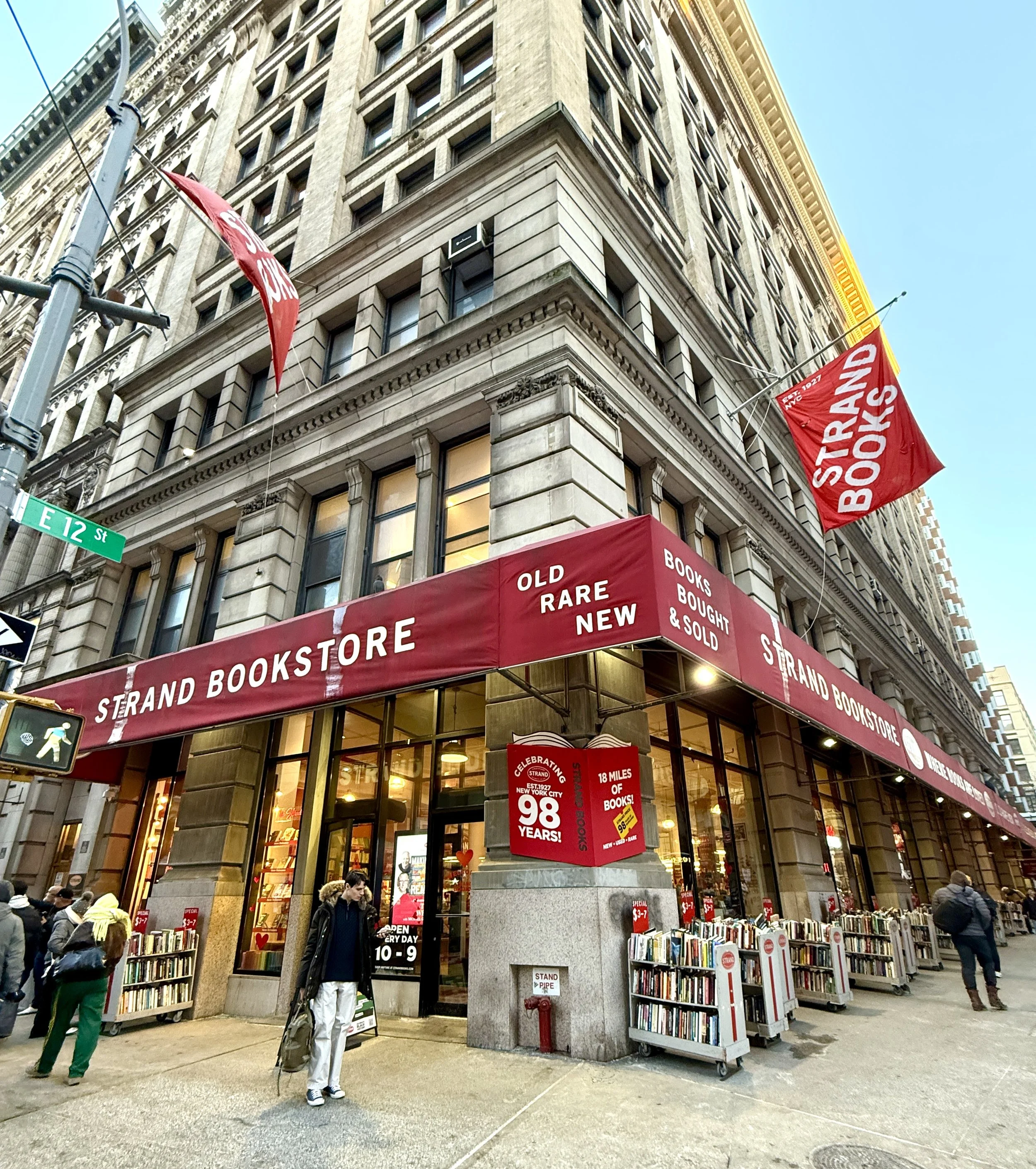 STRAND BOOKSTORE