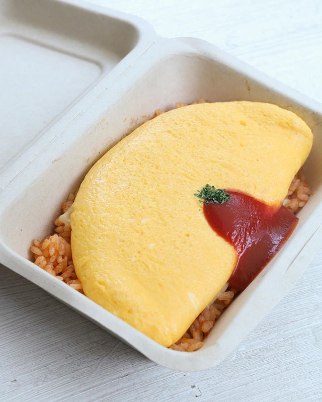 Didn&rsquo;t expect a small coffee spot that sells ridiculously good omurice! Bookmark this! 😎|#hangrydiarytravel 
@little_pool_coffee
📍3-chōme-8-26 Minamiaoyama, Minato-ku, Tōkyō-to 107-0062, Japan
🥚 Omurice
💲950 Yen / 8.75 USD
😋😋😋😋😋
🐼 Fol