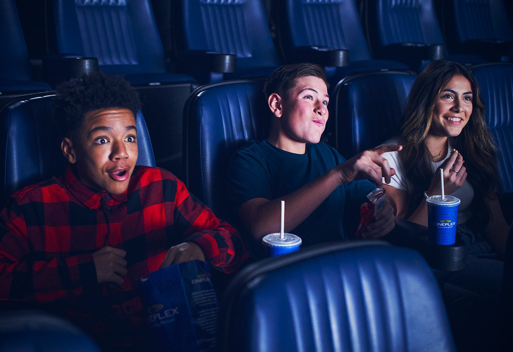 CINEPLEX_VIP_11.24_07-Friends-Night-Out-Teens)_2778_retouch_v220112-copy.jpg
