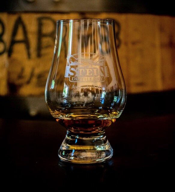 We think your glass deserves some whiskey! 🥃

Lake Oswego tasting room is open until 8 pm all week&hellip; Come see us!

#cocktails  #craft-spirits  #whiskey #bourbon #rum #rye #vodka #blend #mix #drink #distill #artisancocktail #spiritforward #chee
