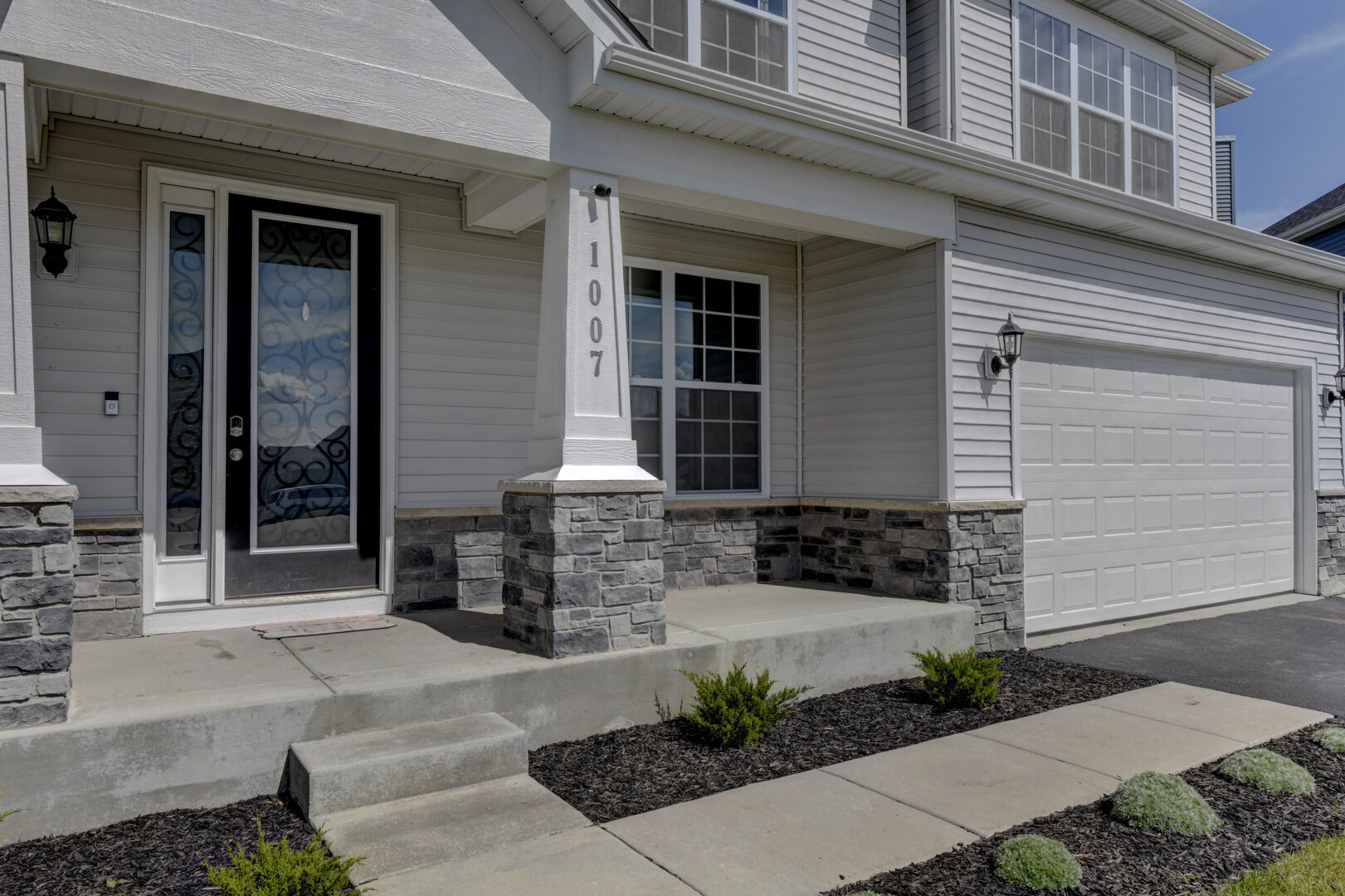 1007 carly circle-3.jpeg