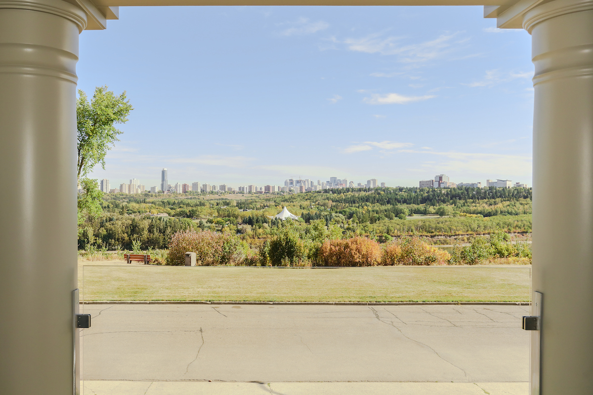 030-8928.ValleyviewDr.jpg