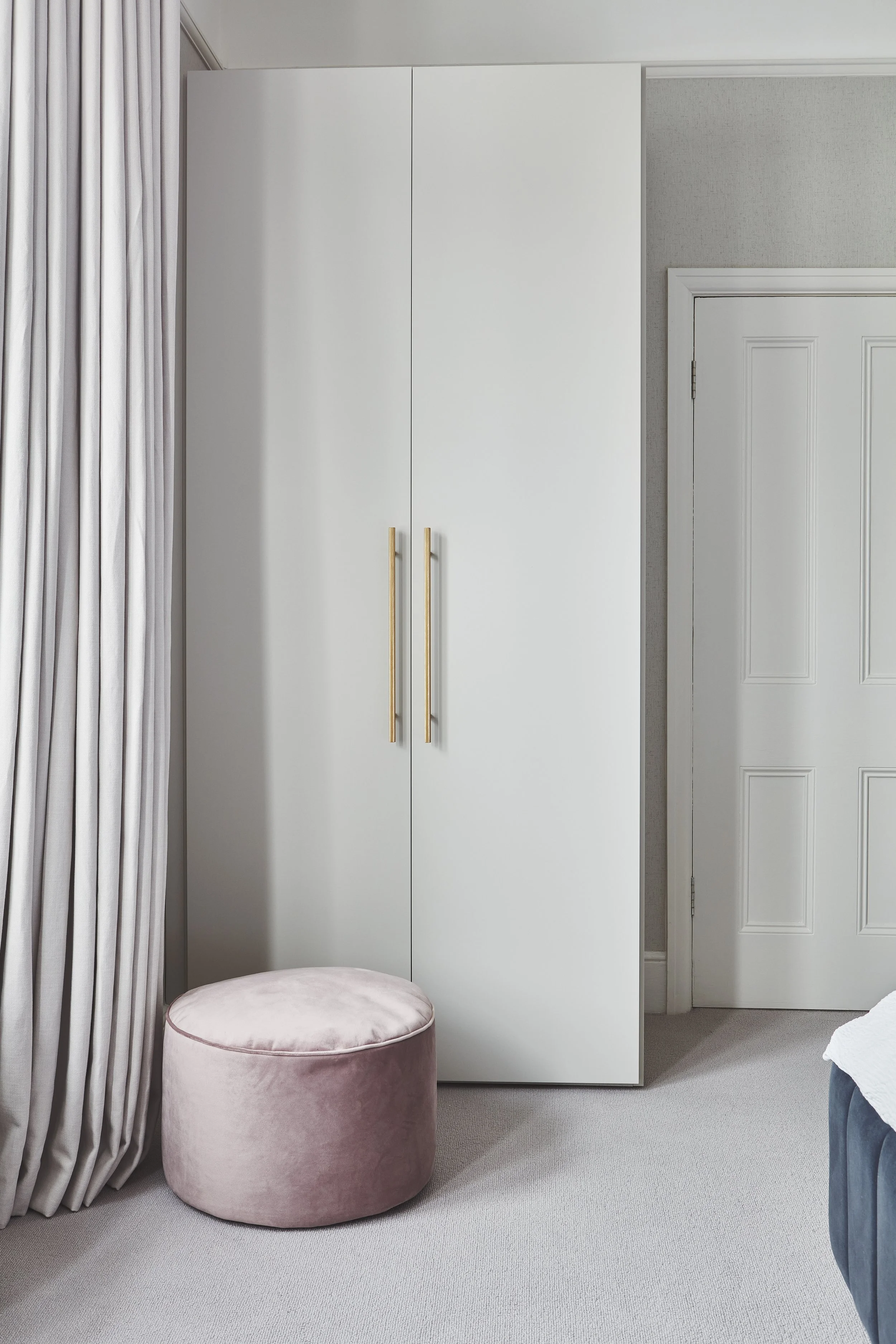 Bespoke fitted wardrobes and joinery in Clapham Common. Interior design studio based in Wandsworth.