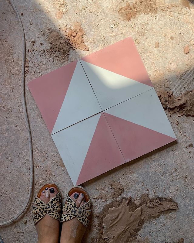 HURON | Beyond excited for these bathroom floors to be laid. We went and set them out this morning with the builder as the blue pattern is complex #tiles #tileporn #interiors #interiordesign #bathroomdesign @bertandmay @ca_pietra_