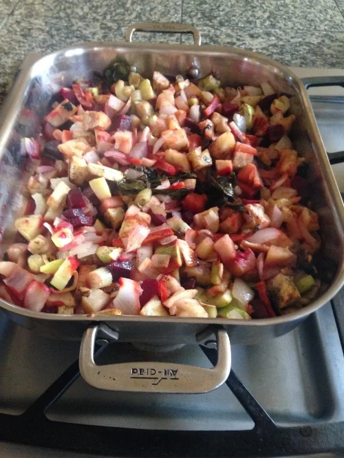 Voila. Fast, easy, yummy, colorful, and enough to satisfy your holiday guests.