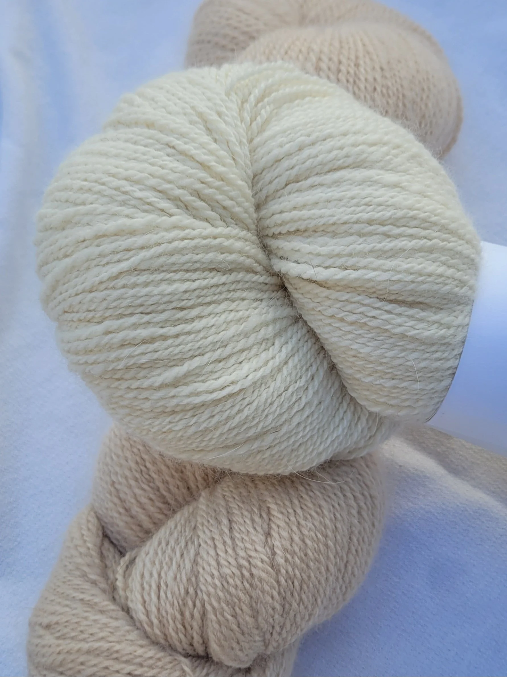 Yarn 75.25 Fing White.jpg