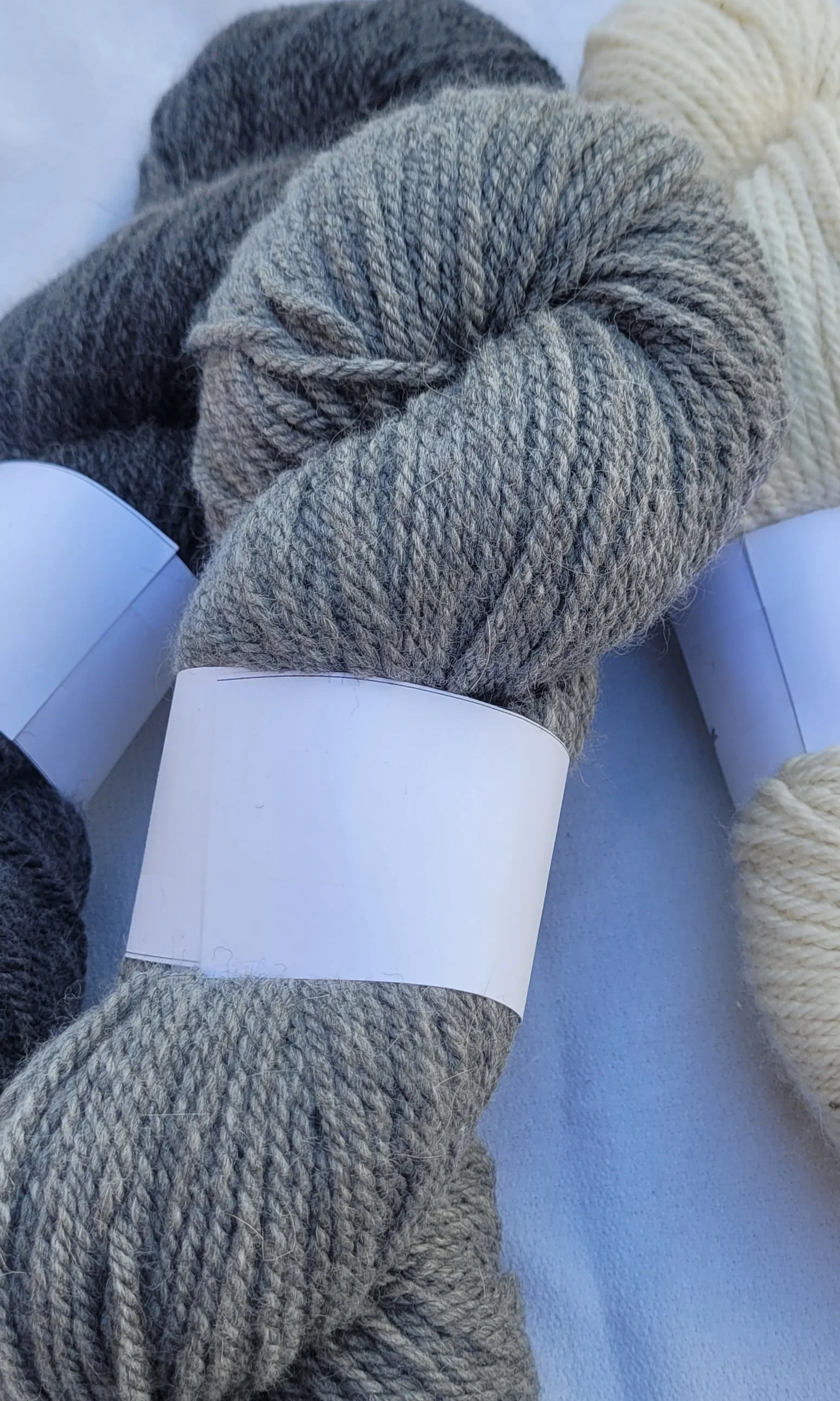 Yarn 75.25 Worsted Gray.jpg