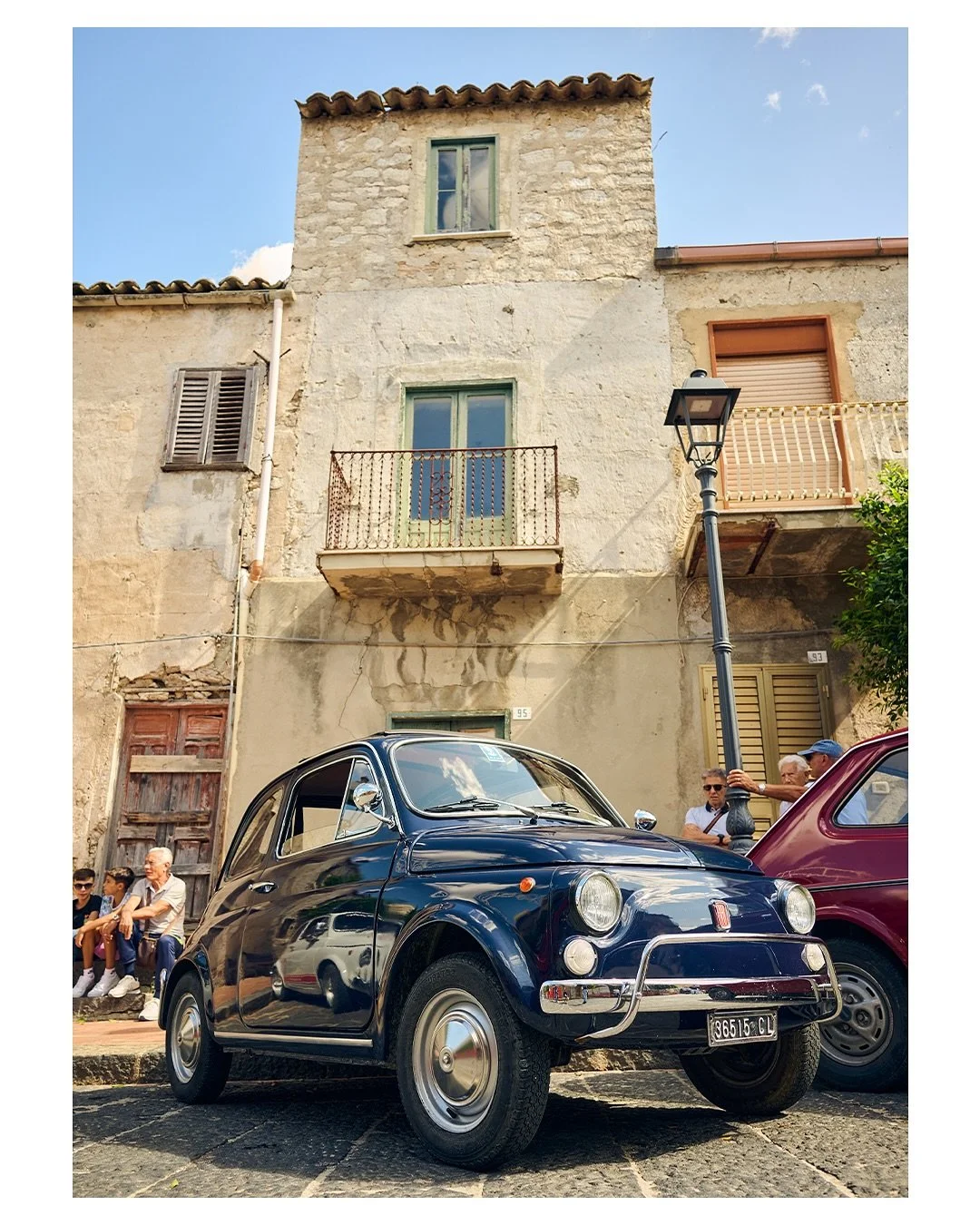Mama Mia, che bella che sei! Ma non &egrave; un panda 😏 #sicily #500c #machina #fiat #fiat500