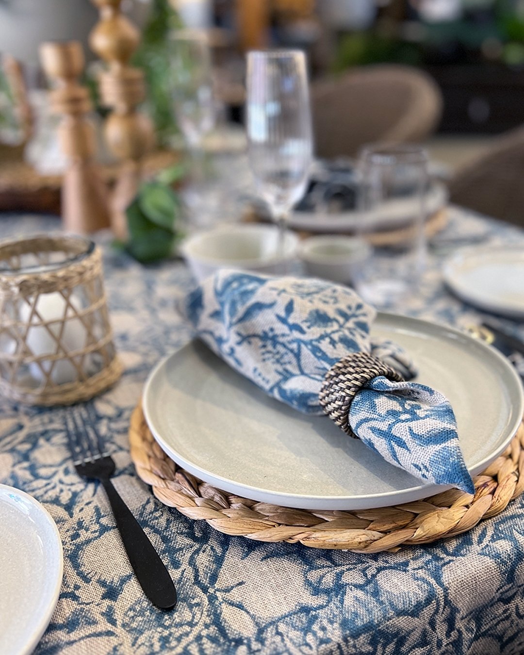 💙 The perfect base for entertaining, the Forage Collection features rich tones in ocean blue, midnight and forest, boasting all-over floral silhouettes.

Explore the full collection today. Link in bio ✧

📸 @homegoodshardware