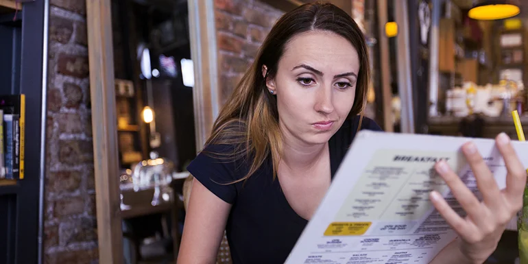 What-Food-Experts-Order-When-They-Eat-Out.iStock.HEADER.jpg