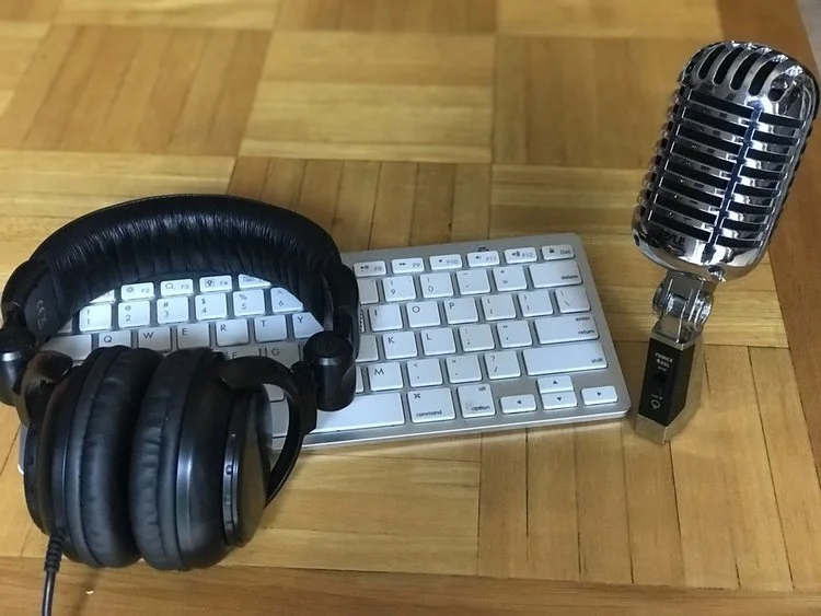 Why You Should Launch A Podcast in 2019 ~via @SebRusk