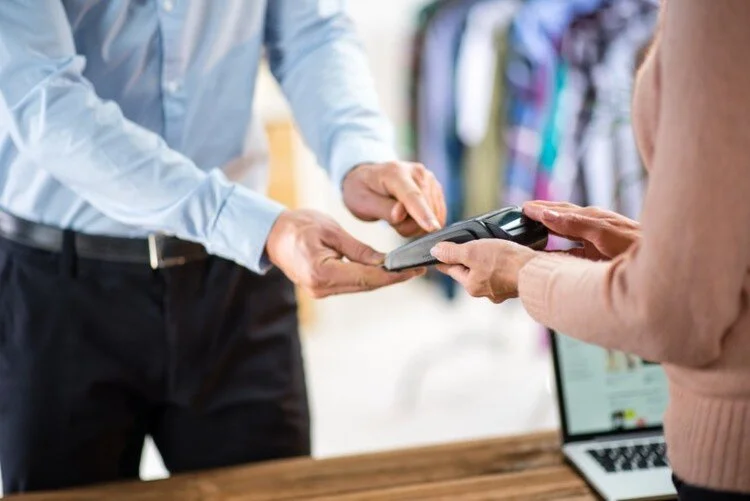 Customer Service Is the Top Reason Consumers Choose Small Business – How To Make the Most of It ~via @martinjonesaz