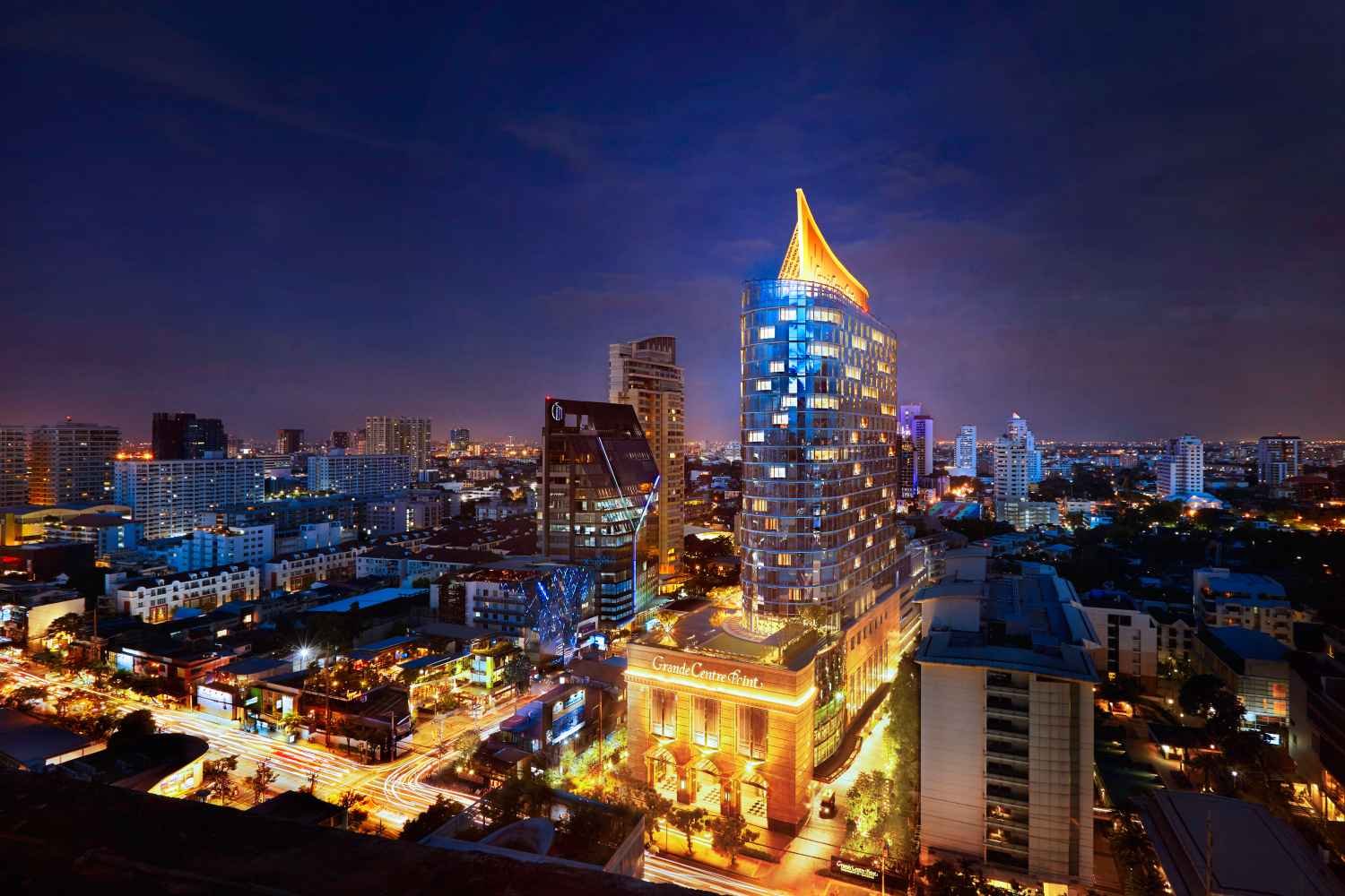  Source: Grande Centre Point Sukhumvit 55 