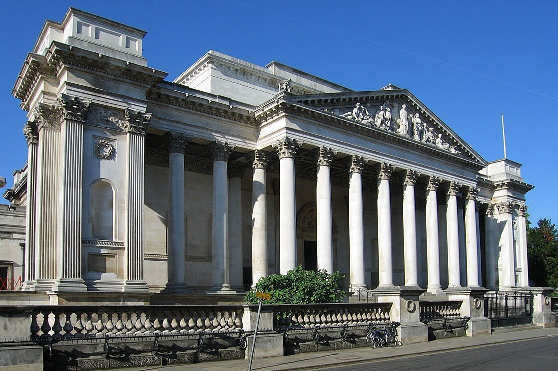 The Fitzwilliam Museum | 11-minute cycling