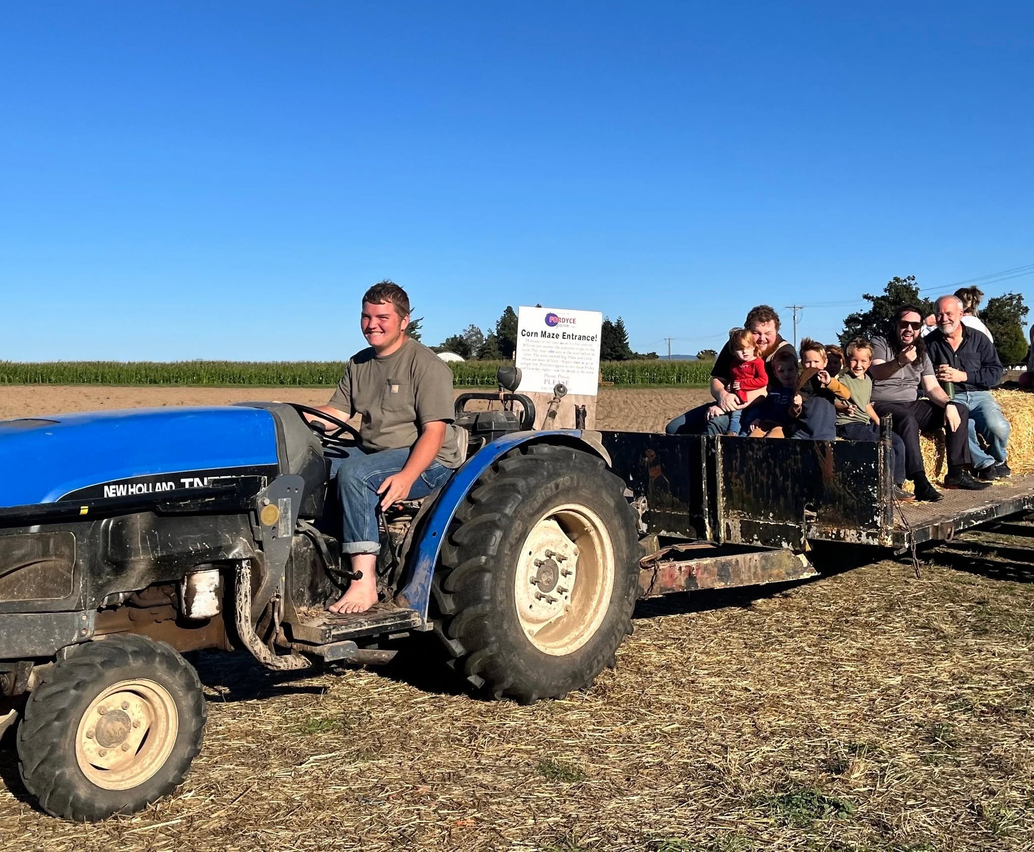 Our booking calendar is open for fall field trips! We can't wait to see you and your group at the pumpkin patch this fall. For the first time, we've extended our field trip dates into the last week of September so there are more opportunities than ev