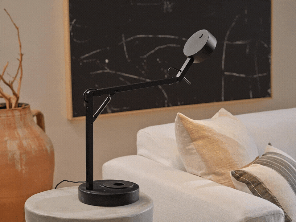 strut light movement smaller.gif