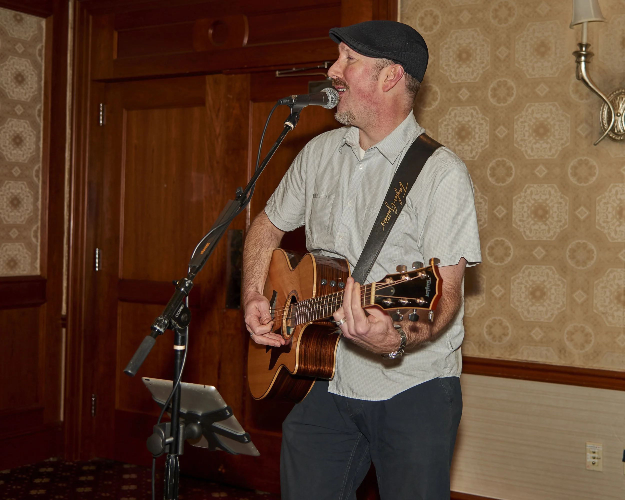 Uncorked-Uncapped-PhotoSesh-09282017-0140.jpg