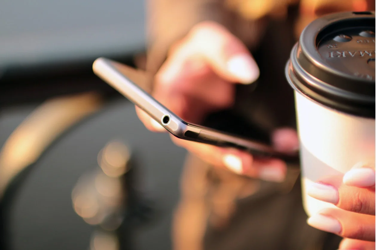 WhatsApp digital tool for remote work