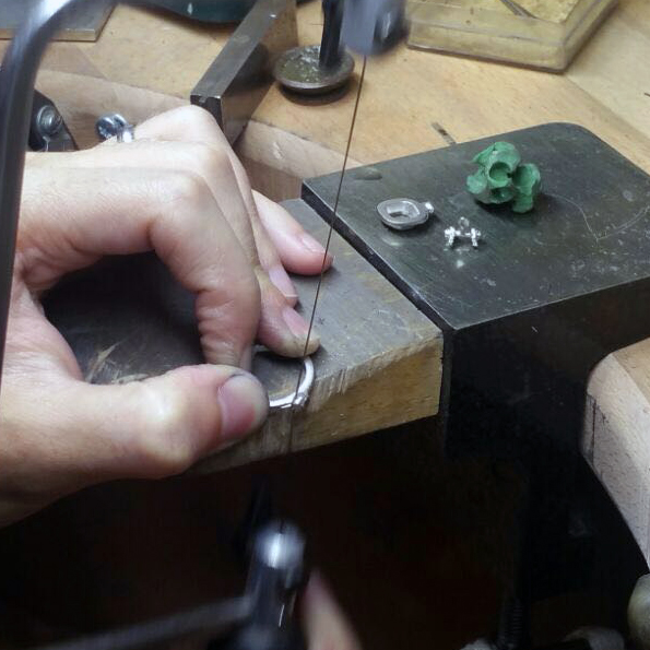 hugo-haan-bespoke-engagement-ring-workshop-work-in-progress.jpg