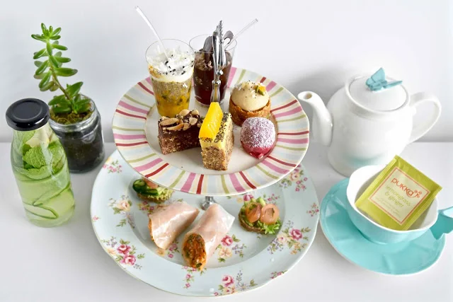 Yardmill Raw High Tea