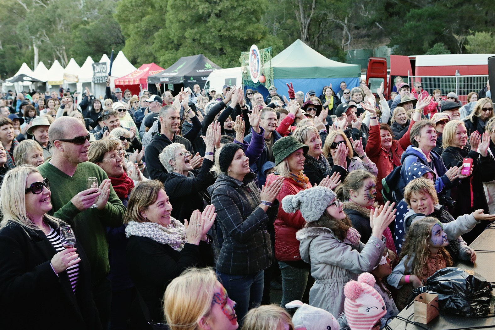 crowds_Kate Ceberano2.jpg