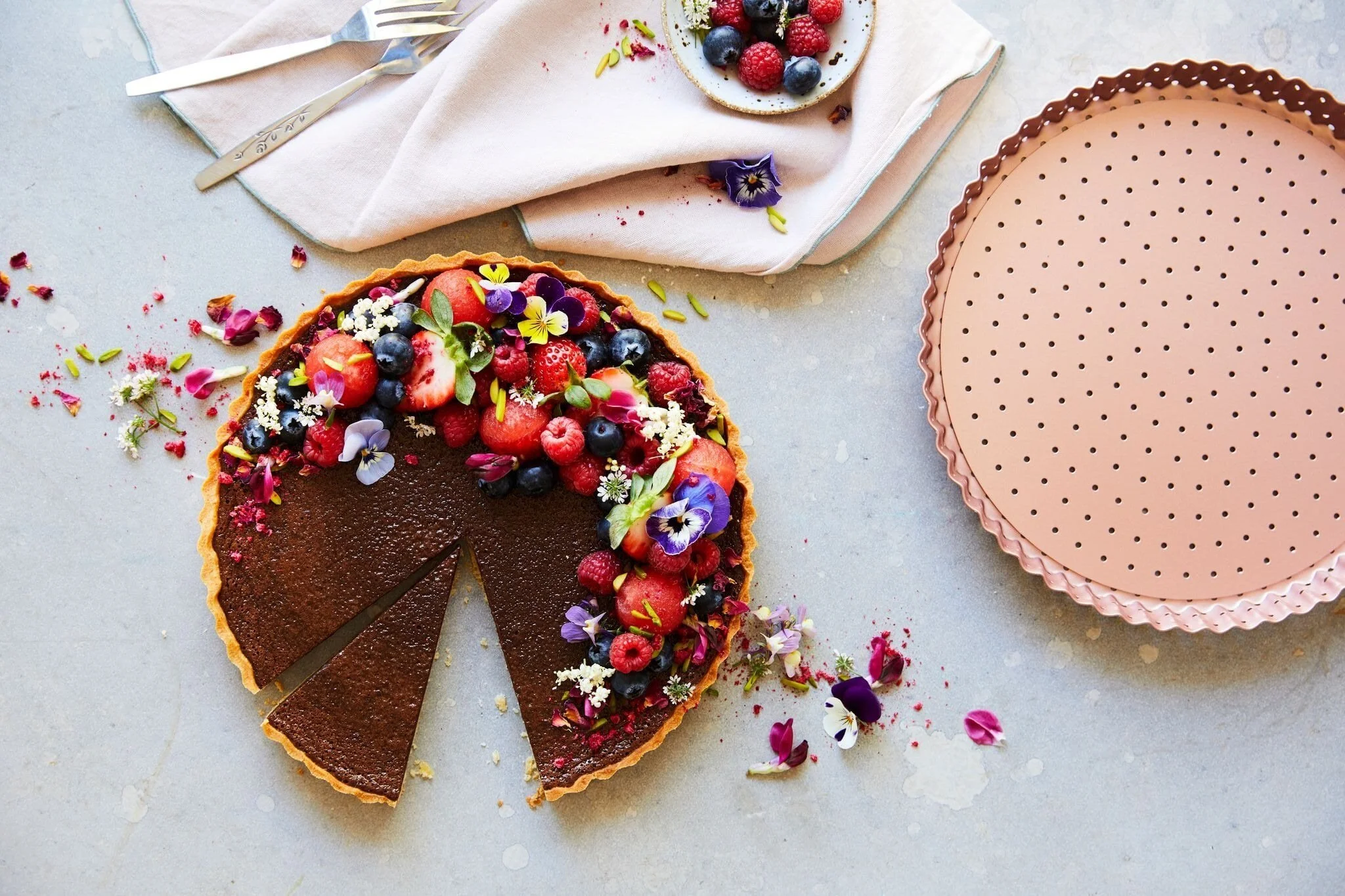 Wiltshire Rose Gold Perforated Bakeware + Staysharp Triple Rivet Santoku Knife